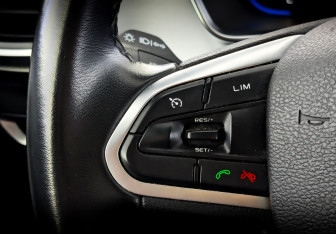 Подержанный автомобиль Geely Coolray 2022 года (28 фото)