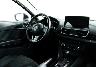 Подержанный автомобиль Mazda 3 Sedan 2014 года (7 фото)