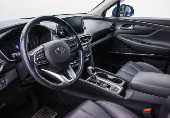 Подержанный автомобиль Hyundai Santa Fe 2019 года (9 фото)
