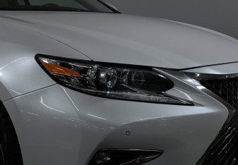 Подержанный автомобиль Lexus ES 2015 года (24 фото)