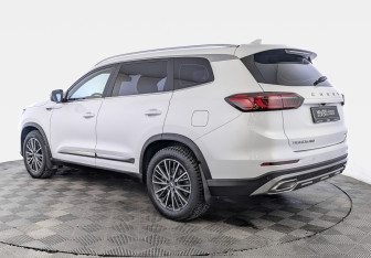 Подержанный автомобиль Chery Tiggo 8 Pro 2023 года (7 фото)