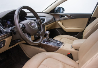 Подержанный автомобиль Audi A6 Sedan 2014 года (10 фото)
