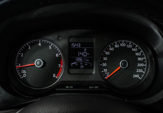 Подержанный автомобиль Volkswagen Polo Sedan 2016 года (13 фото)