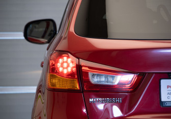 Подержанный автомобиль Mitsubishi ASX 2014 года (33 фото)