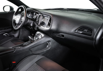 Подержанный автомобиль Dodge Challenger 2019 года (10 фото)