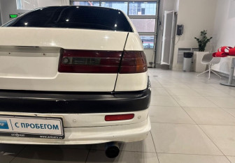 Подержанный автомобиль Toyota Corona Sedan 1998 года (10 фото)