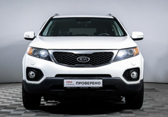 Подержанный автомобиль Kia Sorento 2012 года (2 фото)