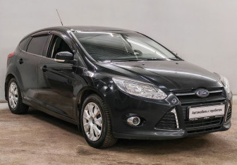 Подержанный автомобиль Ford Focus Hatchback 2012 года (3 фото)