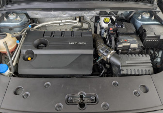 Подержанный автомобиль Jaecoo J7 2024 года (11 фото)