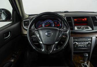Подержанный автомобиль Nissan Teana 2011 года (8 фото)