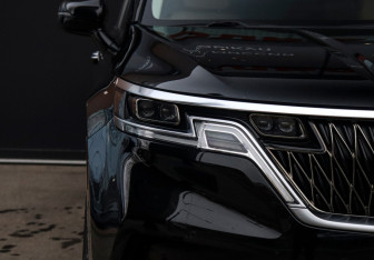 Подержанный автомобиль Kia Carnival 2021 года (26 фото)