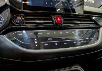 Подержанный автомобиль Москвич 3 2023 года (24 фото)