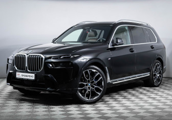 Подержанный автомобиль BMW X7 2023 года (1 фото)
