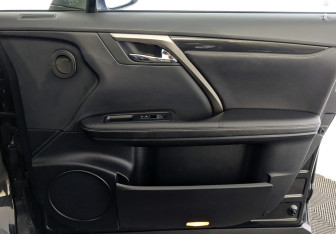 Подержанный автомобиль Lexus RX 2017 года (25 фото)