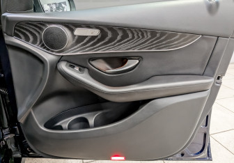 Подержанный автомобиль Mercedes-Benz GLC Coupe 2021 года (24 фото)
