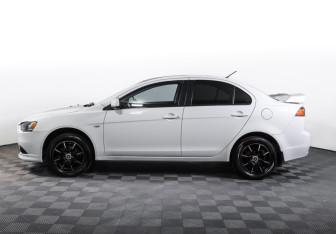 Подержанный автомобиль Mitsubishi Lancer Sedan 2012 года (8 фото)