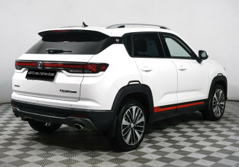 Подержанный автомобиль Changan CS35PLUS 2024 года (3 фото)