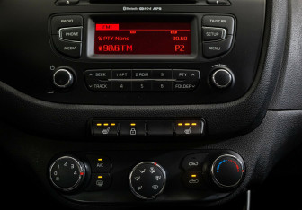 Подержанный автомобиль Kia Ceed Hatchback 2012 года (11 фото)