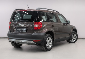 Подержанный автомобиль Skoda Yeti 2014 года (5 фото)