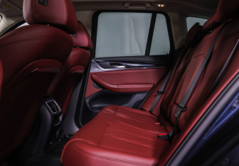 Подержанный автомобиль BMW X3 2022 года (12 фото)