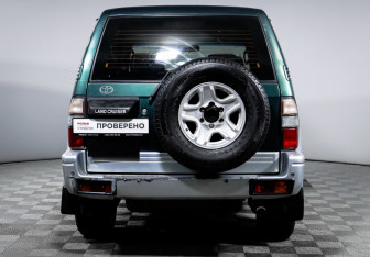 Подержанный автомобиль Toyota Land Cruiser Prado 1997 года (6 фото)
