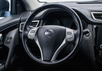 Подержанный автомобиль Nissan Qashqai 2018 года (15 фото)