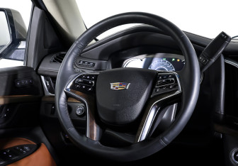 Подержанный автомобиль Cadillac Escalade Suv 2019 года (19 фото)