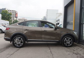 Подержанный автомобиль Renault Arkana 2019 года (4 фото)