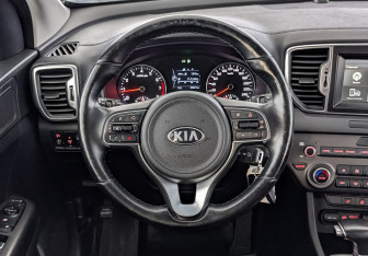 Подержанный автомобиль Kia Sportage 2018 года (22 фото)