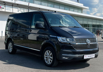 Подержанный автомобиль Volkswagen Caravelle 2021 года (3 фото)