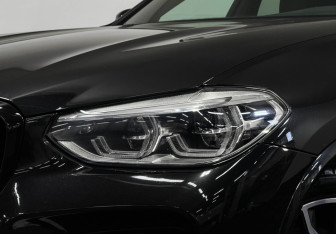 Подержанный автомобиль BMW X4 2019 года (8 фото)