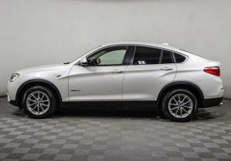 Подержанный автомобиль BMW X4 2016 года (8 фото)