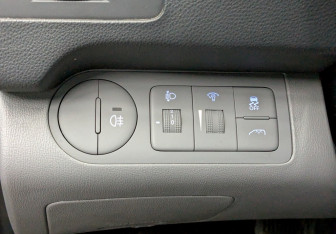 Подержанный автомобиль Hyundai H-1 2021 года (6 фото)