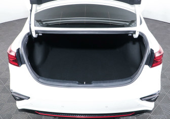 Подержанный автомобиль Kia Cerato Sedan 2020 года (23 фото)