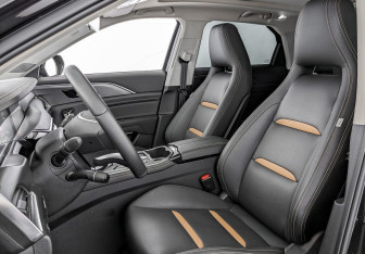 Подержанный автомобиль FAW Bestune T77 2023 года (6 фото)