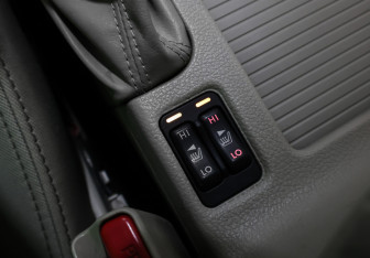 Подержанный автомобиль Subaru XV 2012 года (19 фото)