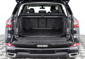 Подержанный автомобиль BMW X5 2020 года (9 фото)