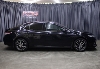 Подержанный автомобиль Toyota Camry Sedan 2021 года (4 фото)