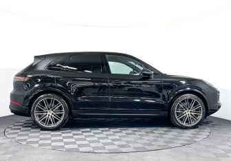 Подержанный автомобиль Porsche Cayenne 2019 года (4 фото)