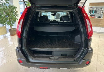 Подержанный автомобиль Nissan X-Trail 2012 года (23 фото)