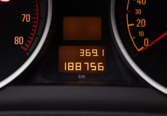 Подержанный автомобиль Opel Astra Hatchback 2013 года (12 фото)