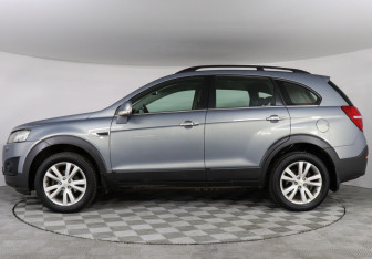 Подержанный автомобиль Chevrolet Captiva 2013 года (8 фото)