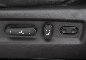 Подержанный автомобиль Hyundai Santa Fe 2010 года (9 фото)