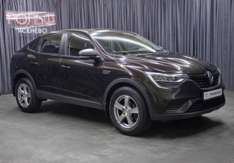 Подержанный автомобиль Renault Arkana 2019 года (3 фото)