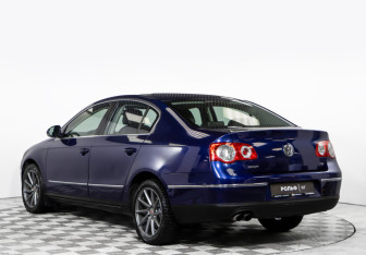 Подержанный автомобиль Volkswagen Passat Sedan 2010 года (5 фото)
