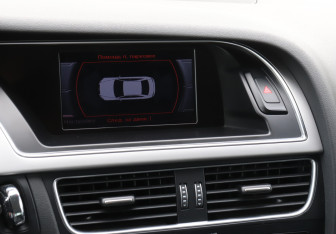 Подержанный автомобиль Audi A4 Sedan 2013 года (16 фото)