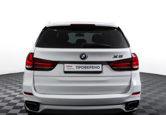 Подержанный автомобиль BMW X5 2014 года (6 фото)