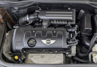 Подержанный автомобиль MINI Countryman 2015 года (9 фото)