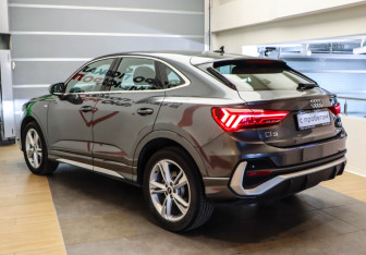 Подержанный автомобиль Audi Q3 Sportback 2022 года (6 фото)