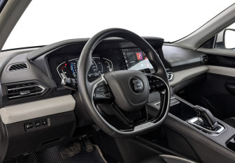 Подержанный автомобиль Evolute i-PRO 2023 года (15 фото)